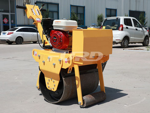 要想小型壓路機壓實效果好還需要專業(yè)的方法！